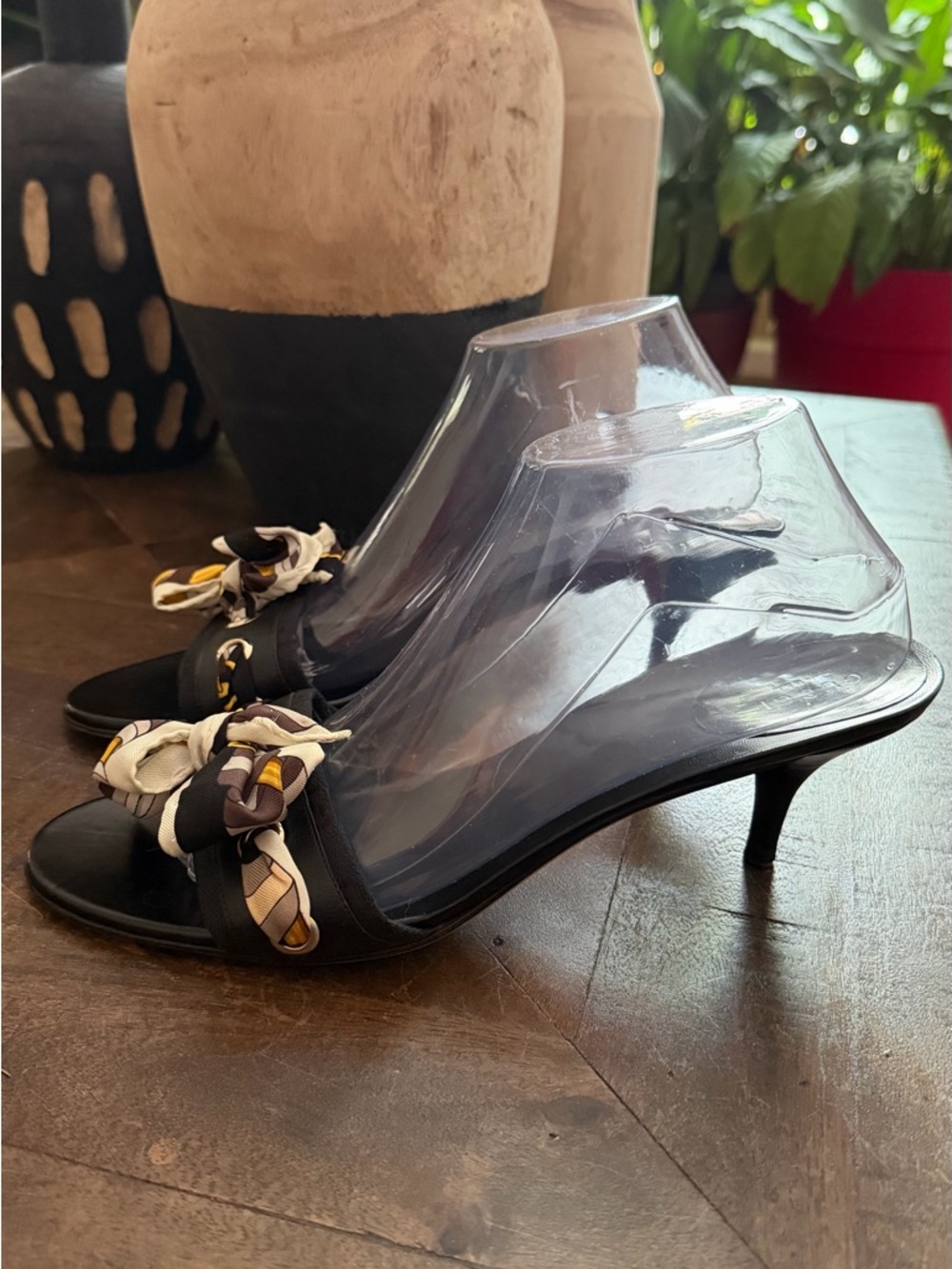 EUC Gucci Logo Mule Black Print Scarf Weave In The Strap Kitten Heel Size 9.5 - Picture 3 of 11